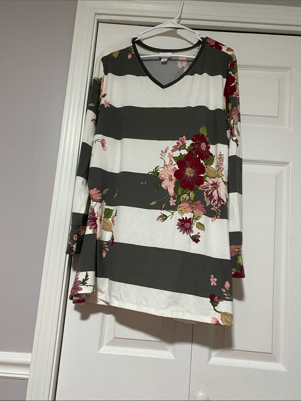 LuLaRoe gray  & Ivory Striped V-Neck Top with Burgundy Floral
